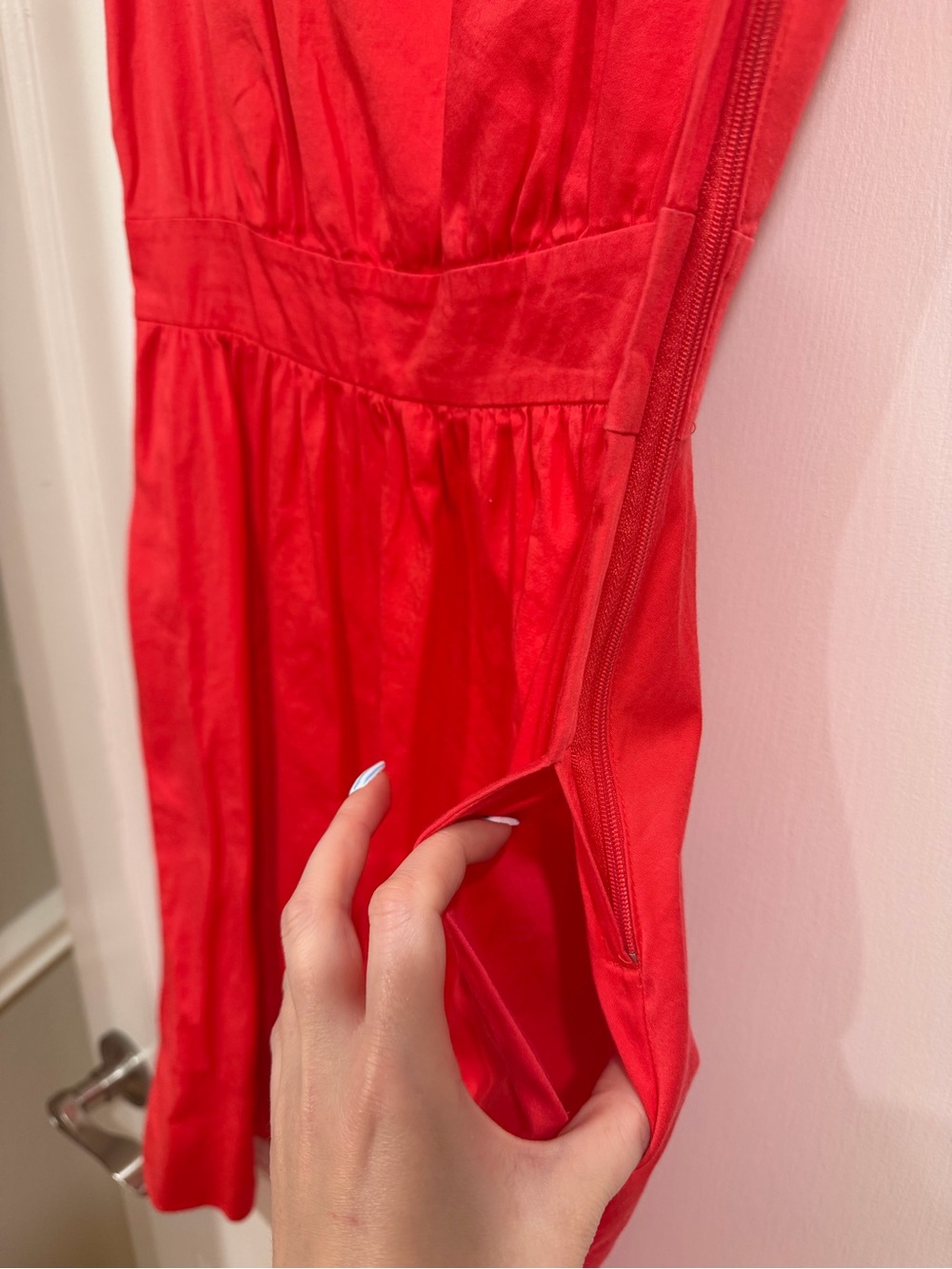 Vince Camuto Red Sleeveless Scoop-Neck Mini Dress - Picture 4 of 8